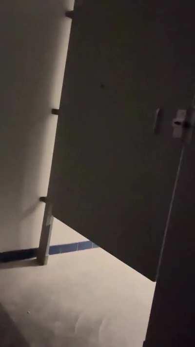 Bathroom at work has automatic lights that do this after 2 minutes 