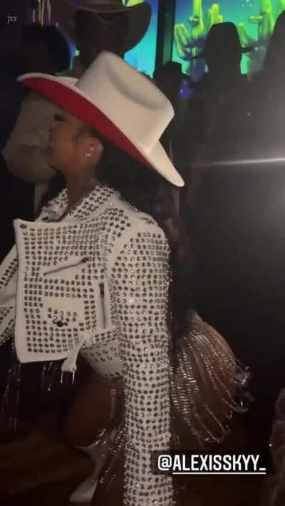 [Story] 16-12-21 🎂🎂