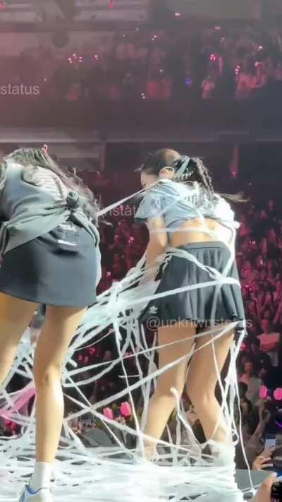 I want jennie to sit on my face 💦