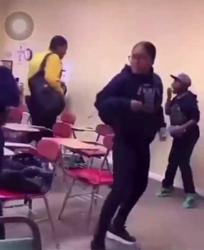 she out here playin mortal combat 😂😂