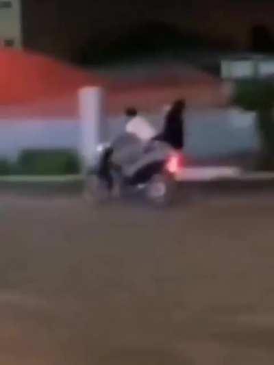 Can someone explain the physics behind this?