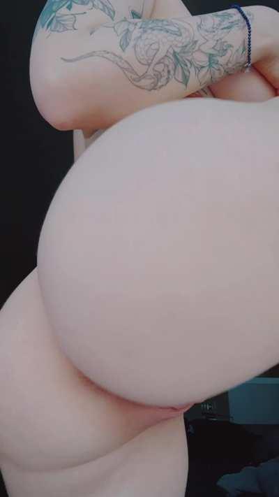 I haven’t been eaten out in months can you help a girl out