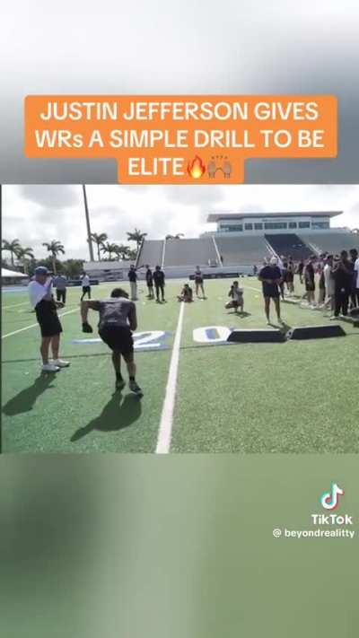 [Highlight] Justin Jefferson demonstrates a drill for elite WR movement.