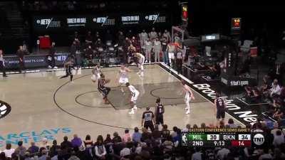 [Highlight] Bruce Brown dunks on Giannis