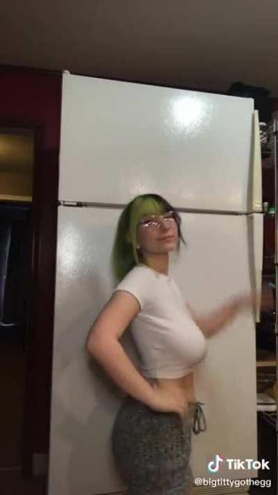 short bigtittygothgirl