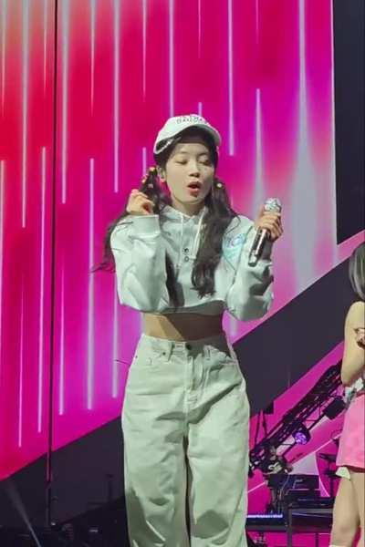 230703 (EDT) - Dahyun the queen of aegyo