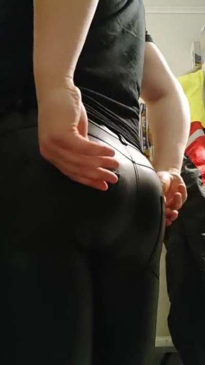 really tight leggings