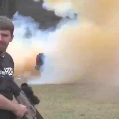 FPS Russia almost get cut in half by flying piece of debris