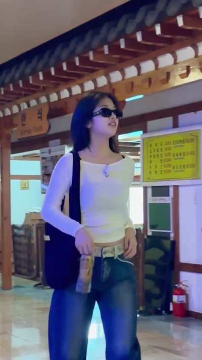 241030 IVE Official TikTok Update with Yujin - Popo chop chop 🐕🐾