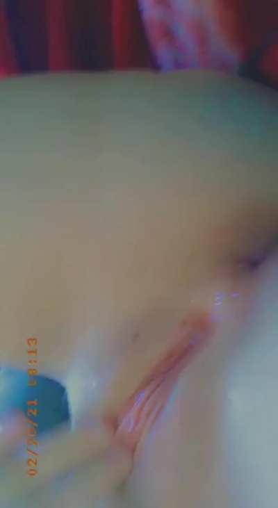 Upvote wer mich ficken würde? 😇😚 Insta: Alina.zdf2