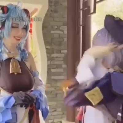 Genshin cosplayers are just built different