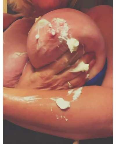 Ok boys, time for dessert!!