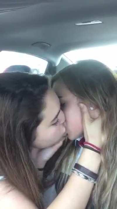 This is so hot 😍🤤