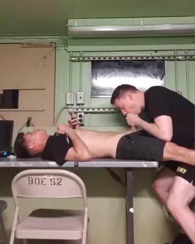 When your bro joins the army and sends you this video the next day... 