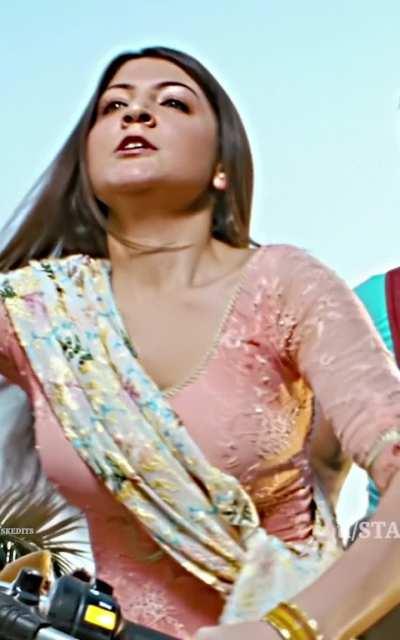 Anushka Sharma - Rab Ne Bana Di Jodi (2008) EDIT