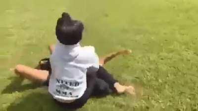 Girl breaks arm and choke another girl out (repost)