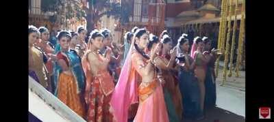 Mallika Singh hot belly dance