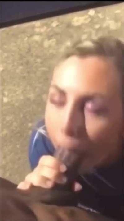 she wanted 2 ‘blow me’ behind da garbage