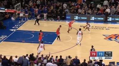 [Highlight] Quickley knocks down back-to-back triples to cut the Bulls lead to 3 with 6 minutes left in the 3rd