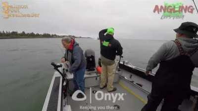 Hey Smails! My dinghy's bigger than your whole boat!