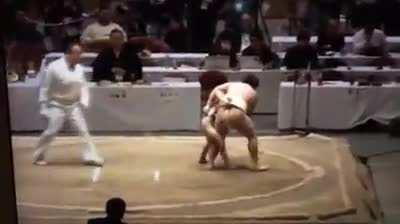 How this tiny kid outwrestles someone way above his weight class