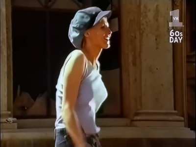 Lisa Leonard Dalton dancing to 