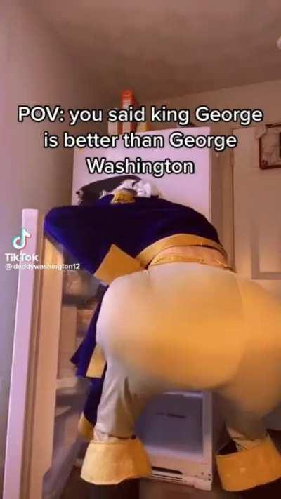 He has a big booty? Zamn 😍😍