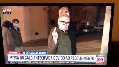 Momento TVI24 à porta da Sé Catedral de Lisboa