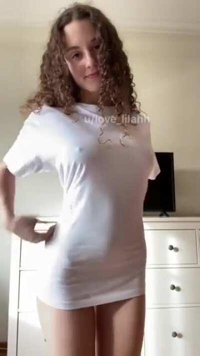 Baggy T-shirts can hide a lot... ;)