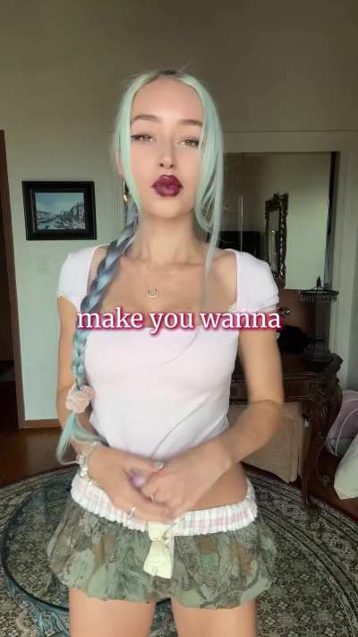 Lipstick is so sexy...