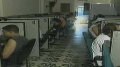 Lan house do Robson= hospício