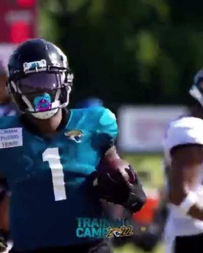 Etienne with a nice run in 11v11