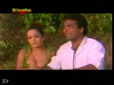 That's how women make fool of blind people 😦😔, please share this video to spread awareness 🙏