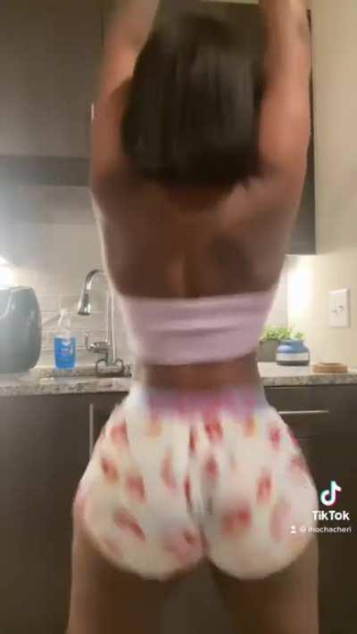 Mocha Chéri (@mochacheri)