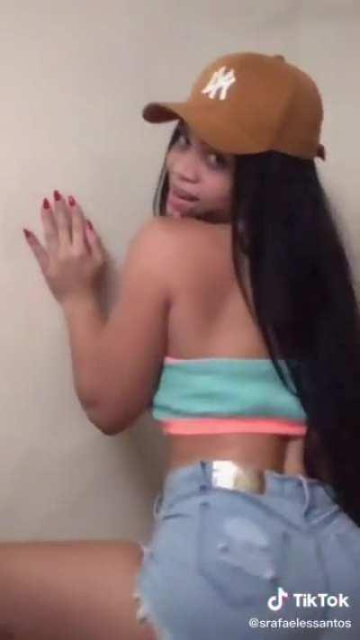 🇧🇷Big ass teen