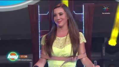 Mariazel se le abren las piernas