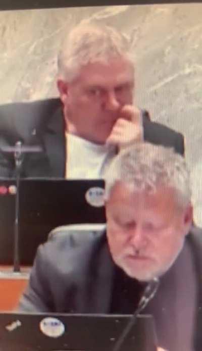 Poslanec Gibanja Svobode🤮