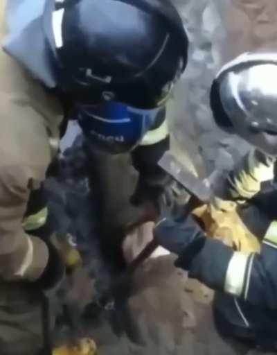 How does this even happen💀