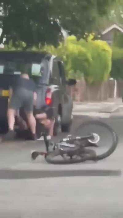 Cyclist chose wrong driver to fight