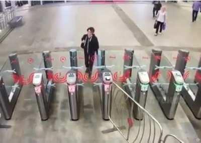 Some days you just wake up with no chill.