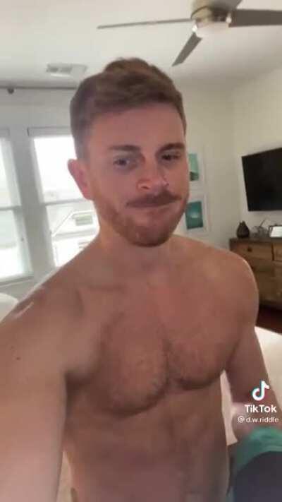 She sounds weird🤔