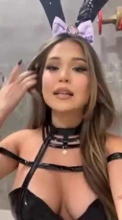 Nice asian bunny girl