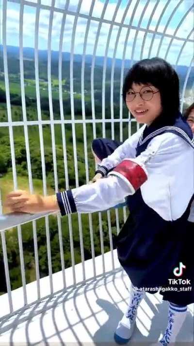 Just two normal women having a normal conversation... 