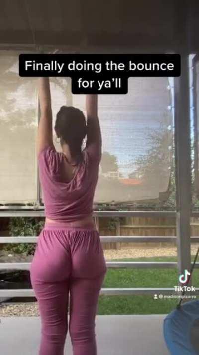 Do you like to see the jiggle?😍🍑