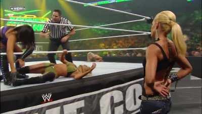 Layla shows Kelly who the real leader of Extreme Expose was, dominating the sexy blonde at a PPV