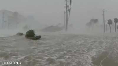 15ft storm surge. Ft Myers Beach. not my video. credit goes to Max Olson Chasing
