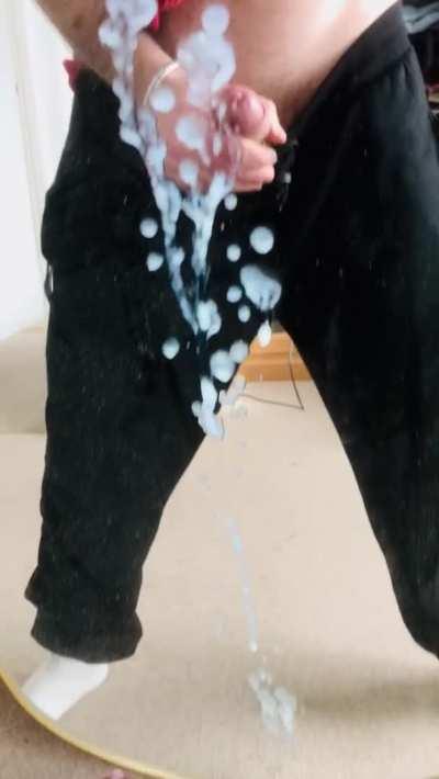 Creamy load on mirror 