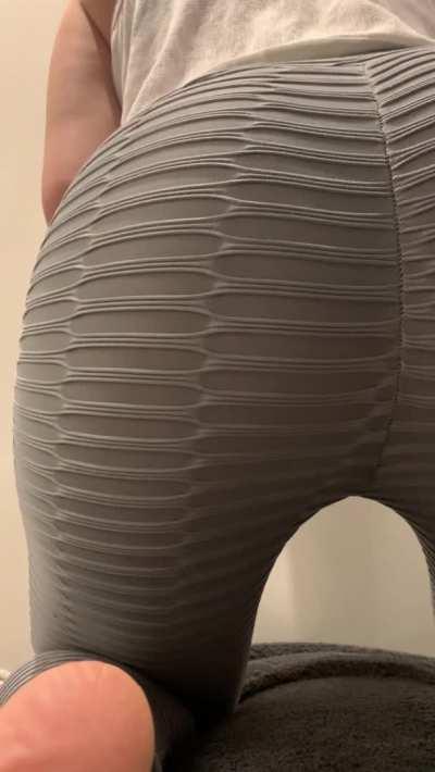 I could put on a show for you, wiggling my body while letting out some big, smelly farts?