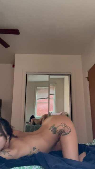 Let me shake my ass for you 😘