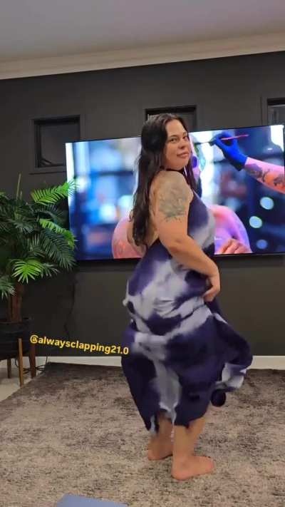 She Finally Clapping